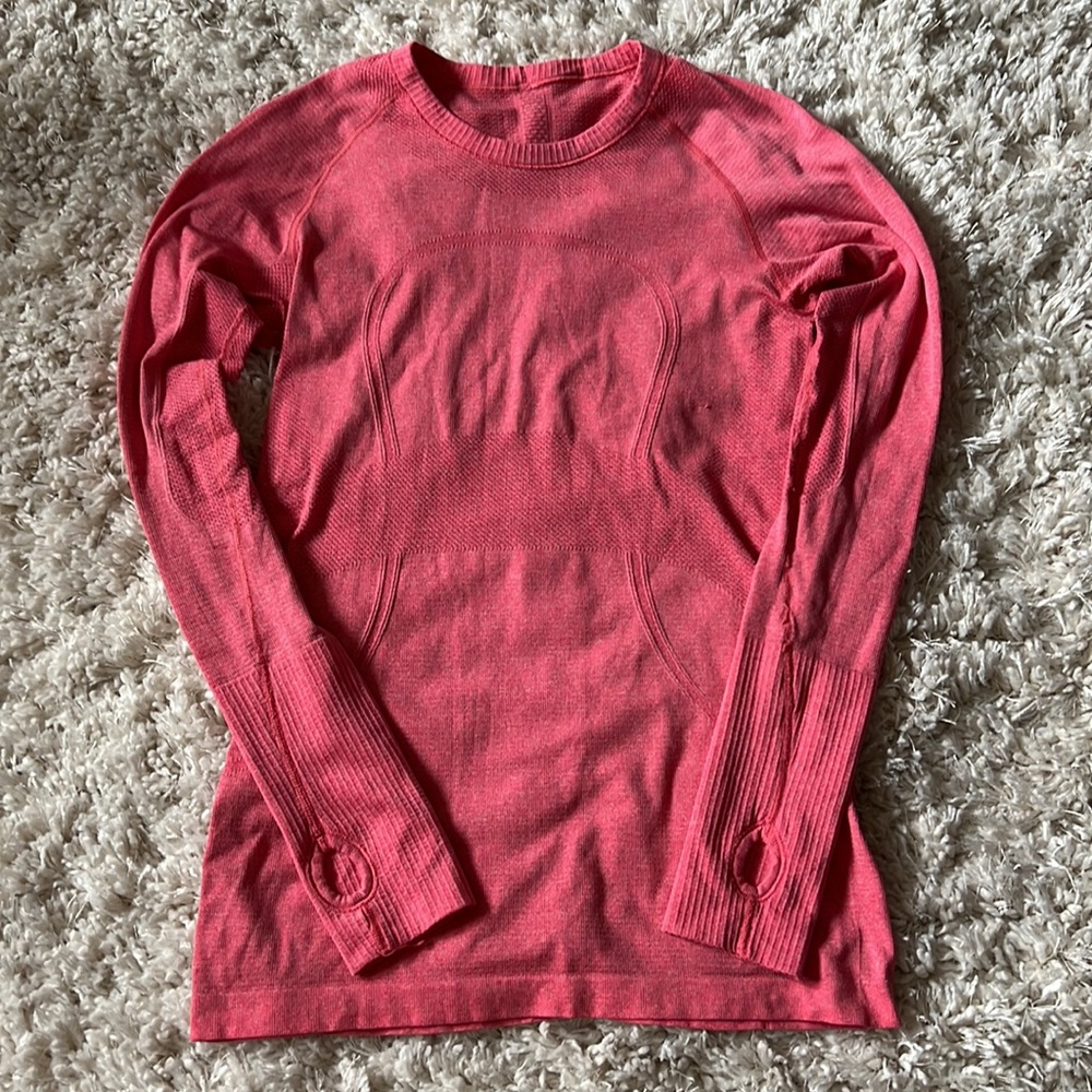 Ladies Lululemon Swifly Tee